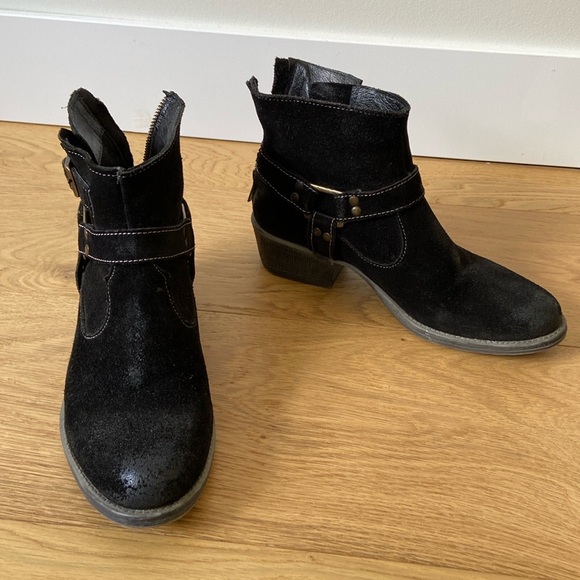 ROAN Suede Bootie Sz 7.5 US - Picture 2 of 9